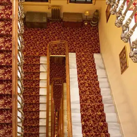 Hotel Grand De Londres 4*