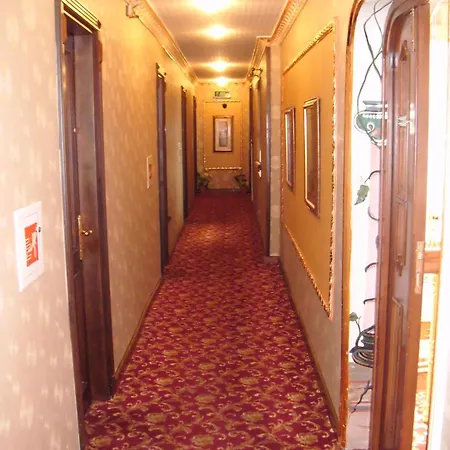 Otel Grand De Londres 4*