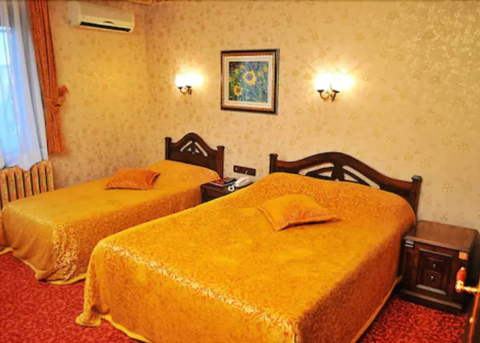 Отель Grand De Londres 4*