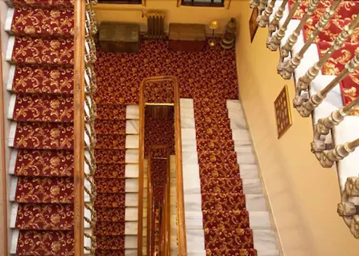 Отель Grand De Londres 4*