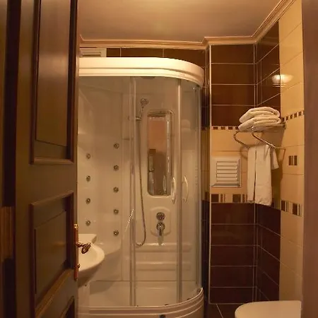 Grand De Londres Hotel 4*